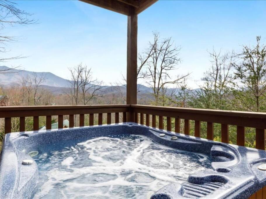 Breathtaking Views Of The Smokies, 3 Mins To Gatlinburg Villa ภายนอก รูปภาพ
