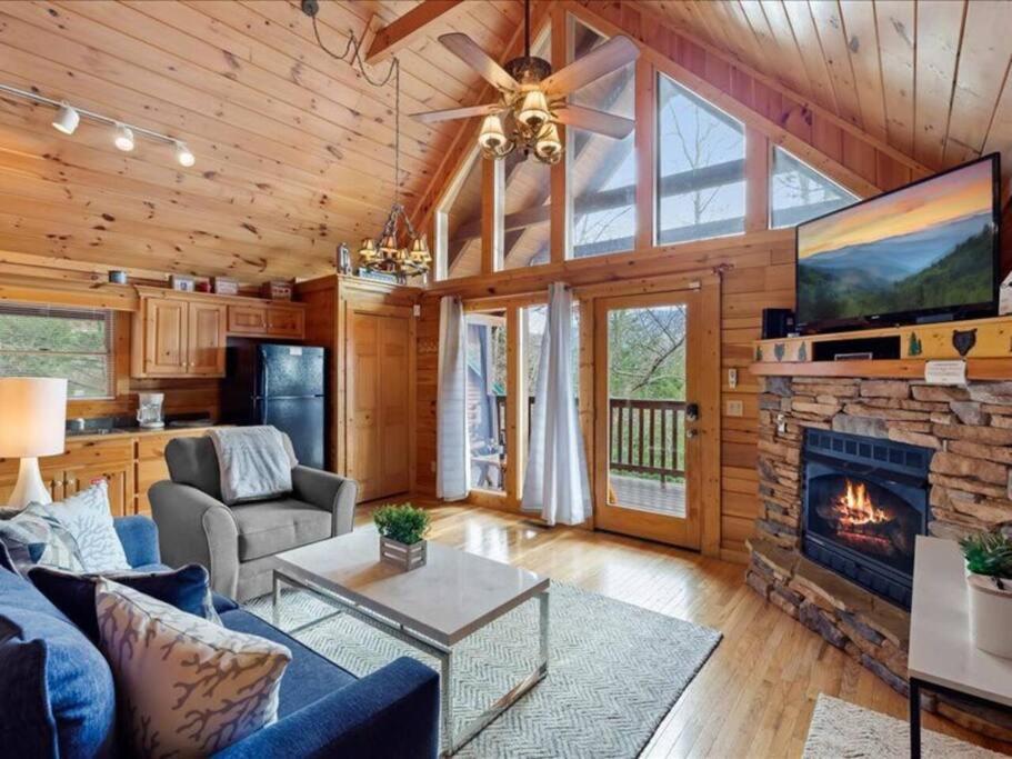 Breathtaking Views Of The Smokies, 3 Mins To Gatlinburg Villa ภายนอก รูปภาพ
