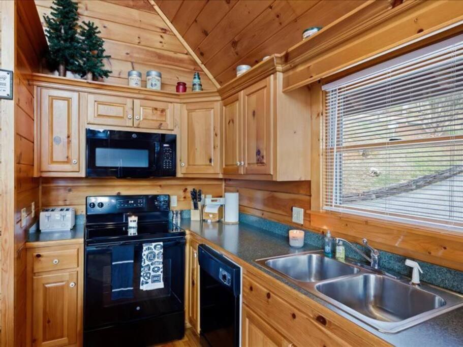 Breathtaking Views Of The Smokies, 3 Mins To Gatlinburg Villa ภายนอก รูปภาพ